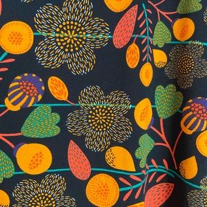 NWT Lularoe Randy T-Shirt